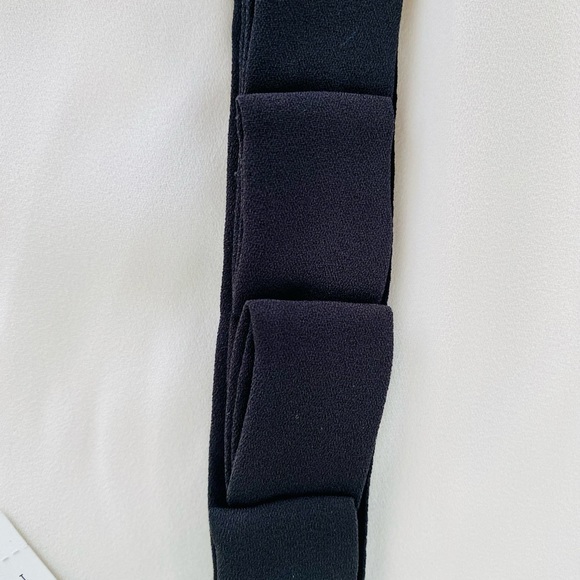 Banana Republic Ribbon blouse. Black and off-white. Size M. New w/tags. - Picture 7 of 10